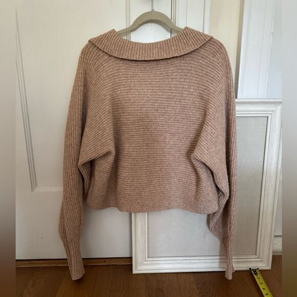 Lelis Collection heathered camel long sleeved rib knit sweater - S - Picture 2 of 9
